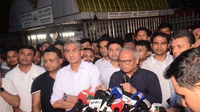 বাস-সিএনজিতে অগ্নিসংযোগ ও বোমা হামলা গভীর ষড়যন্ত্রের অংশ: রিজভী